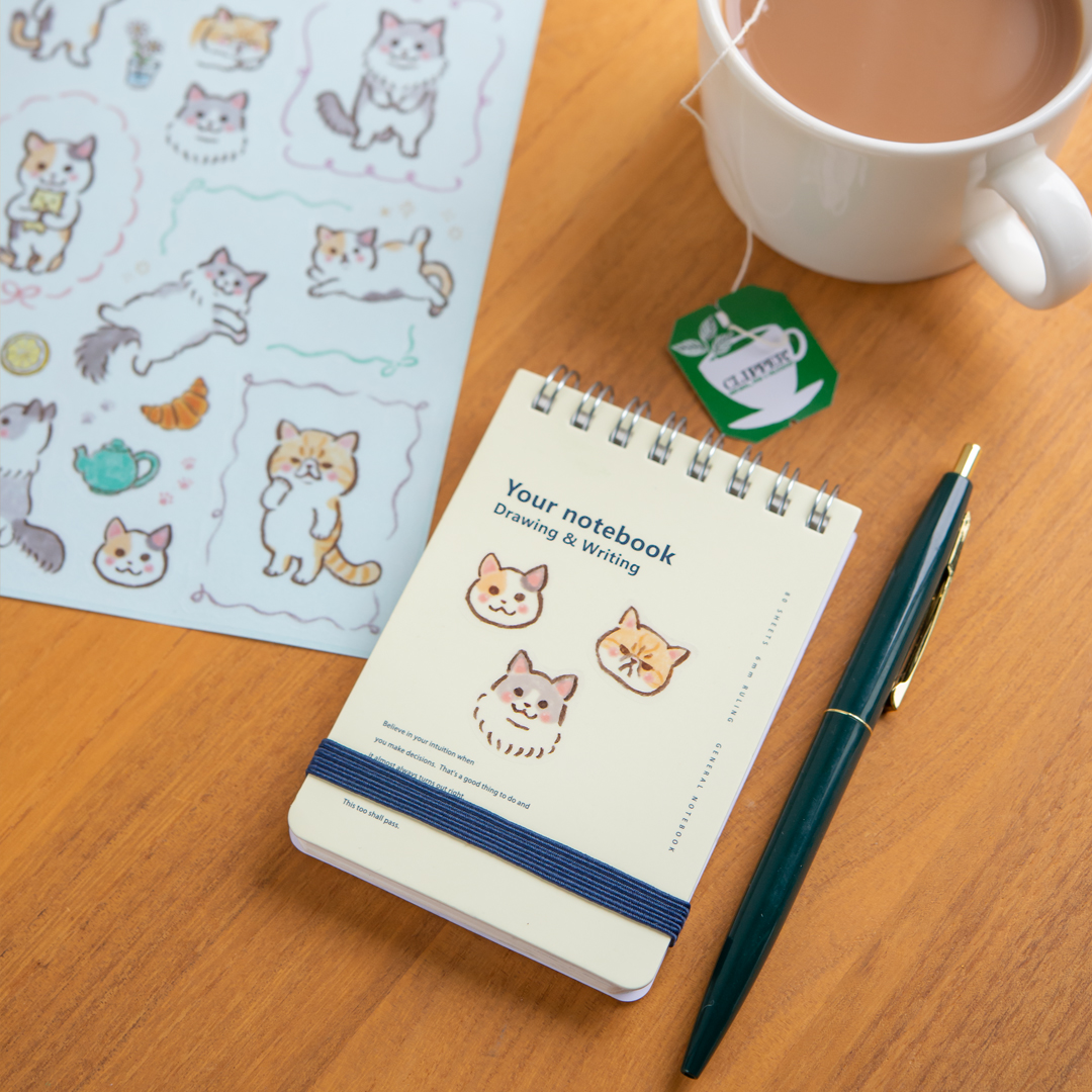 トレペシール 身近などうぶつ【3匹のねこ】メモの表紙に貼ってみました